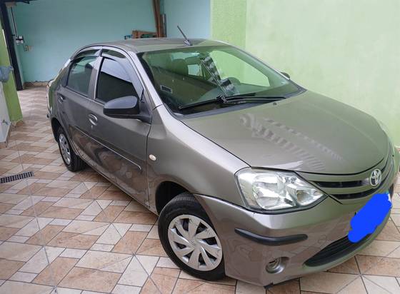 TOYOTA ETIOS 1.5 X SEDAN 16V FLEX 4P AUTOMÁTICO